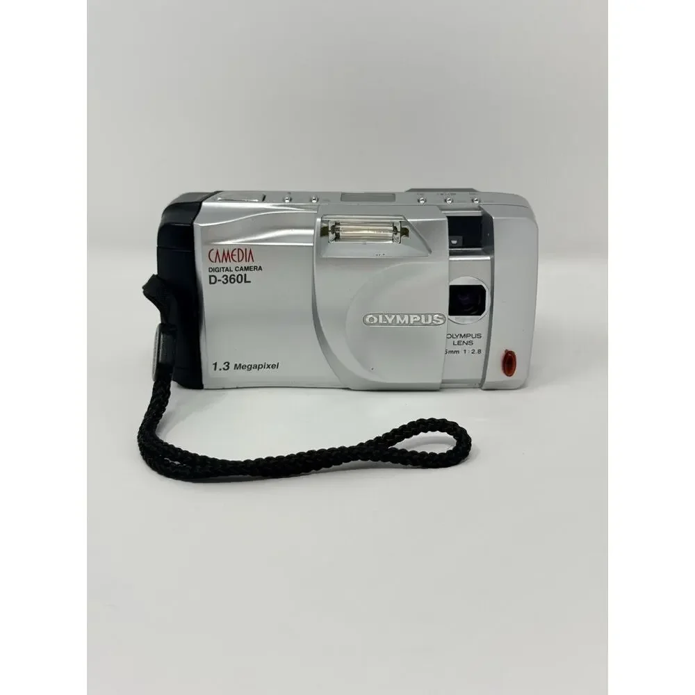 Olympus Camedia D 360 Digital Camera 1.3MP 8MB Card Tested Complete
